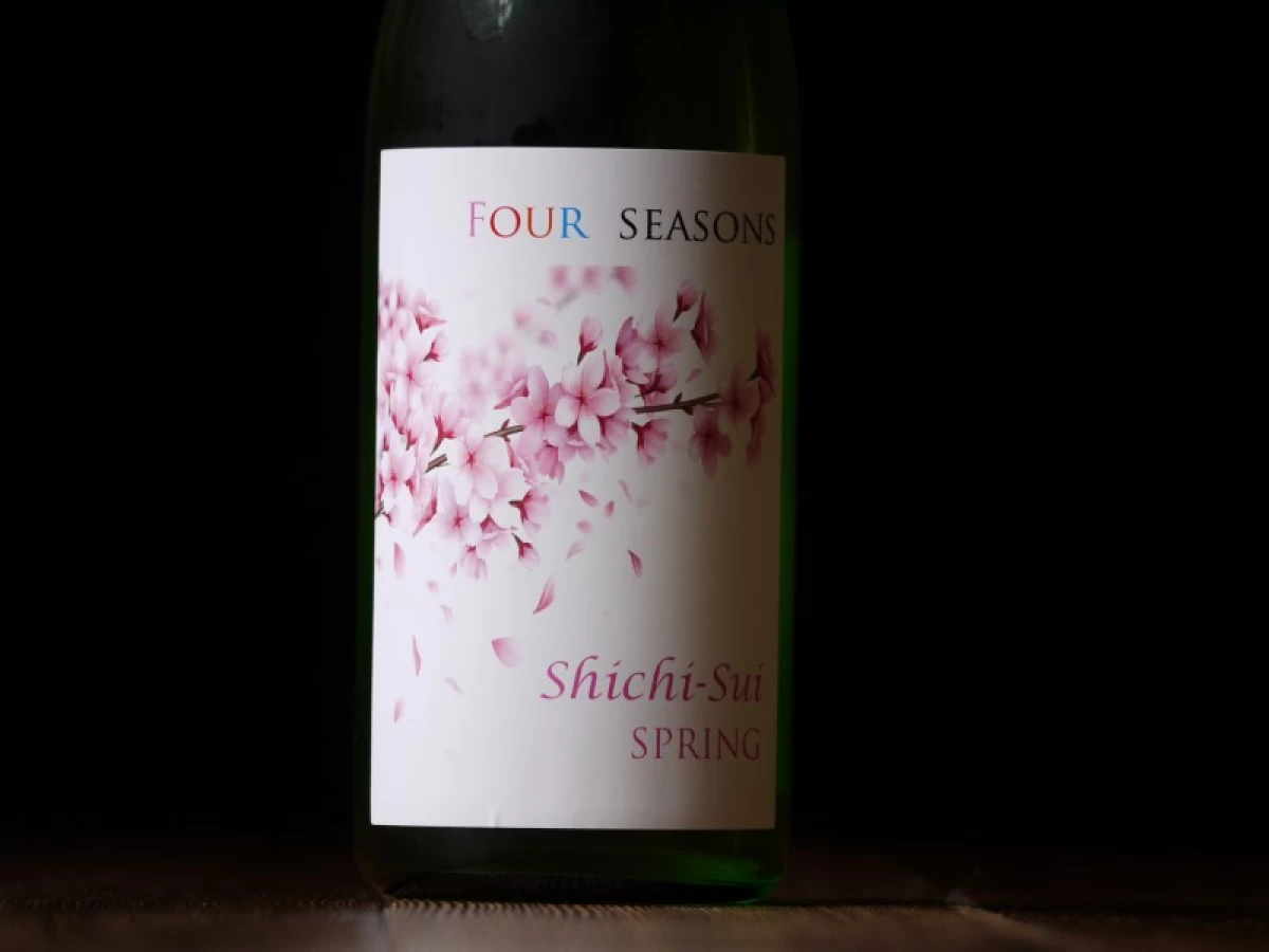 七水　FOUR SEASONS  SPRING 720ml