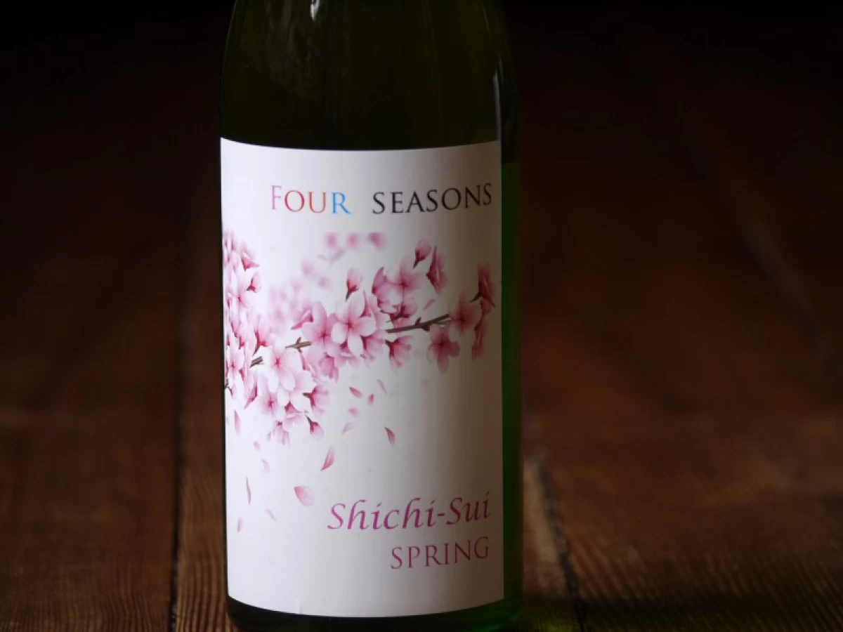 七水　FOUR SEASONS  SPRING 720ml