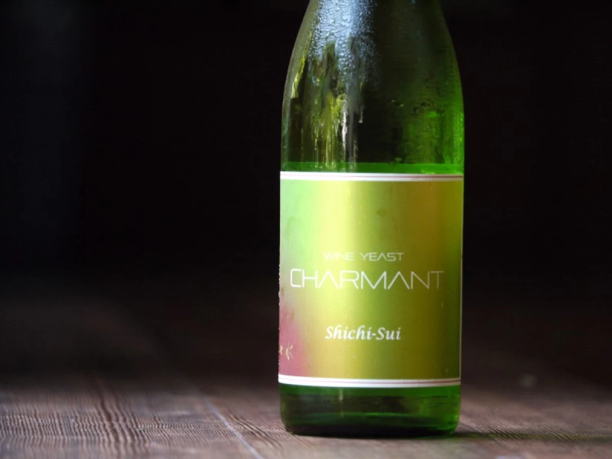 七水　CHARMANT　720ml