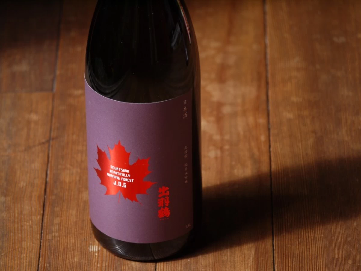 出羽鶴　純米大吟醸　MAPLE　1800ml